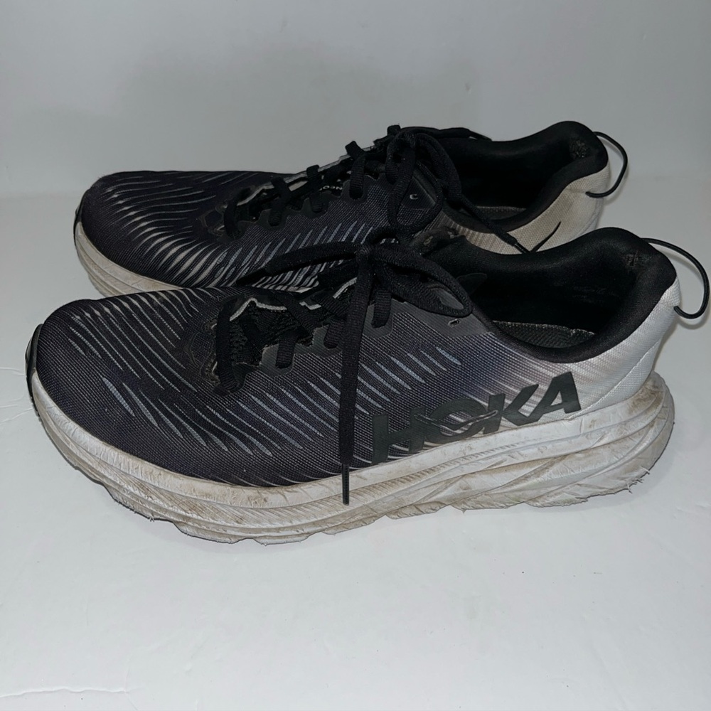 Hoka One One Rincon 3 Shoes Mens Size 9B Black White Lightweight Running 1119395